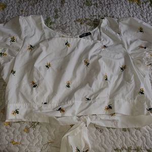 Floral embroidered crop top